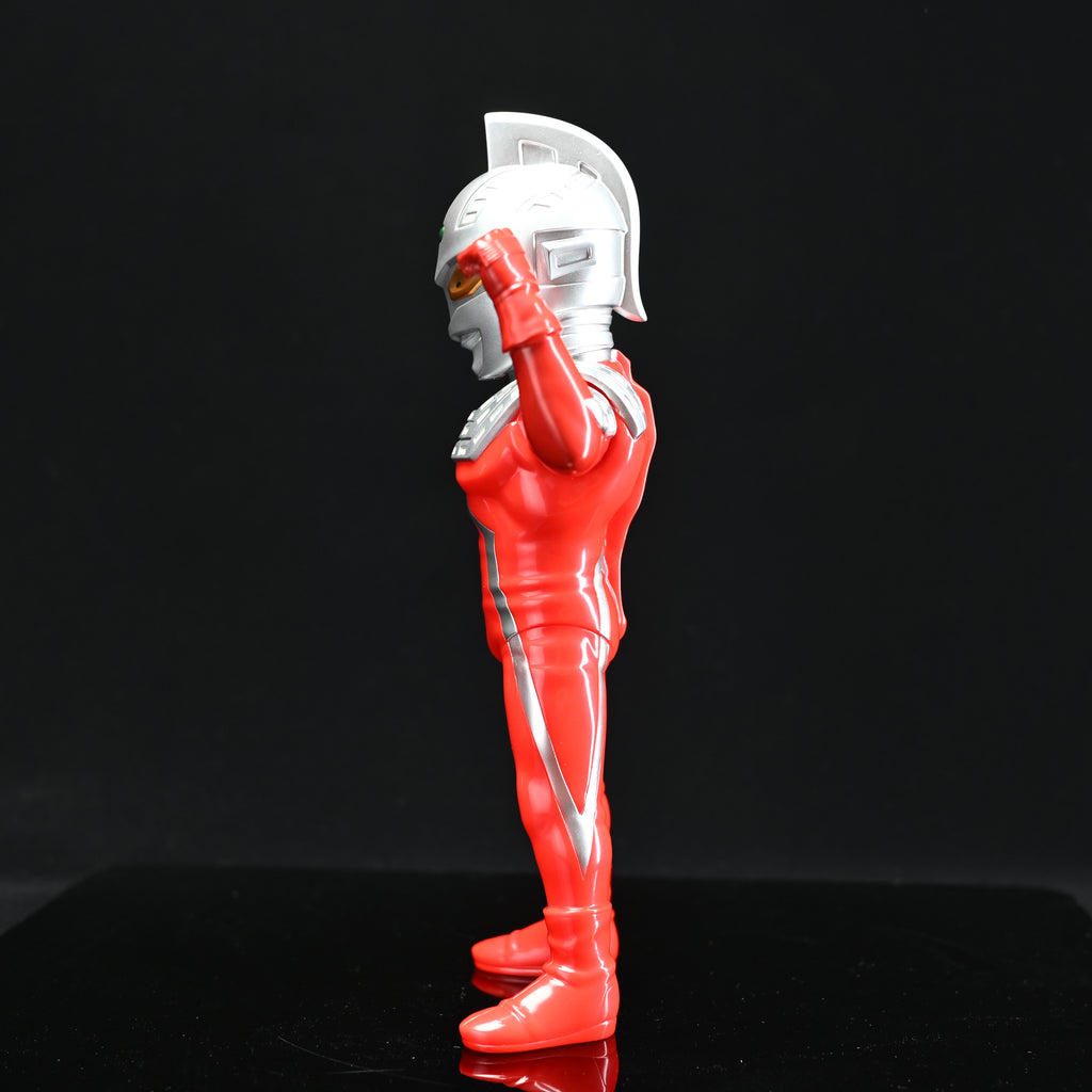 ULTRASEVEN (Appearance Pose)