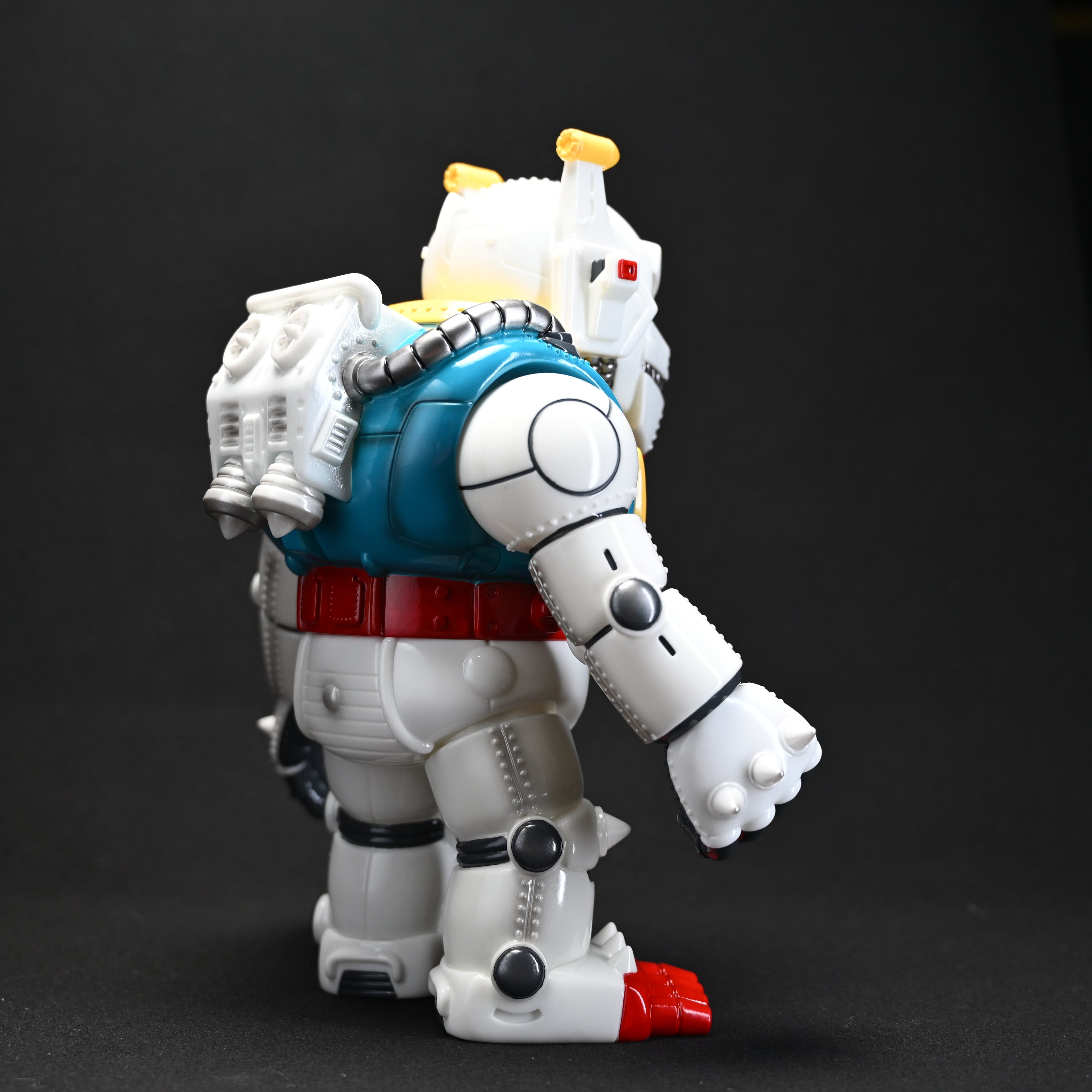 MECHA GIGATHON White Devil Colorway