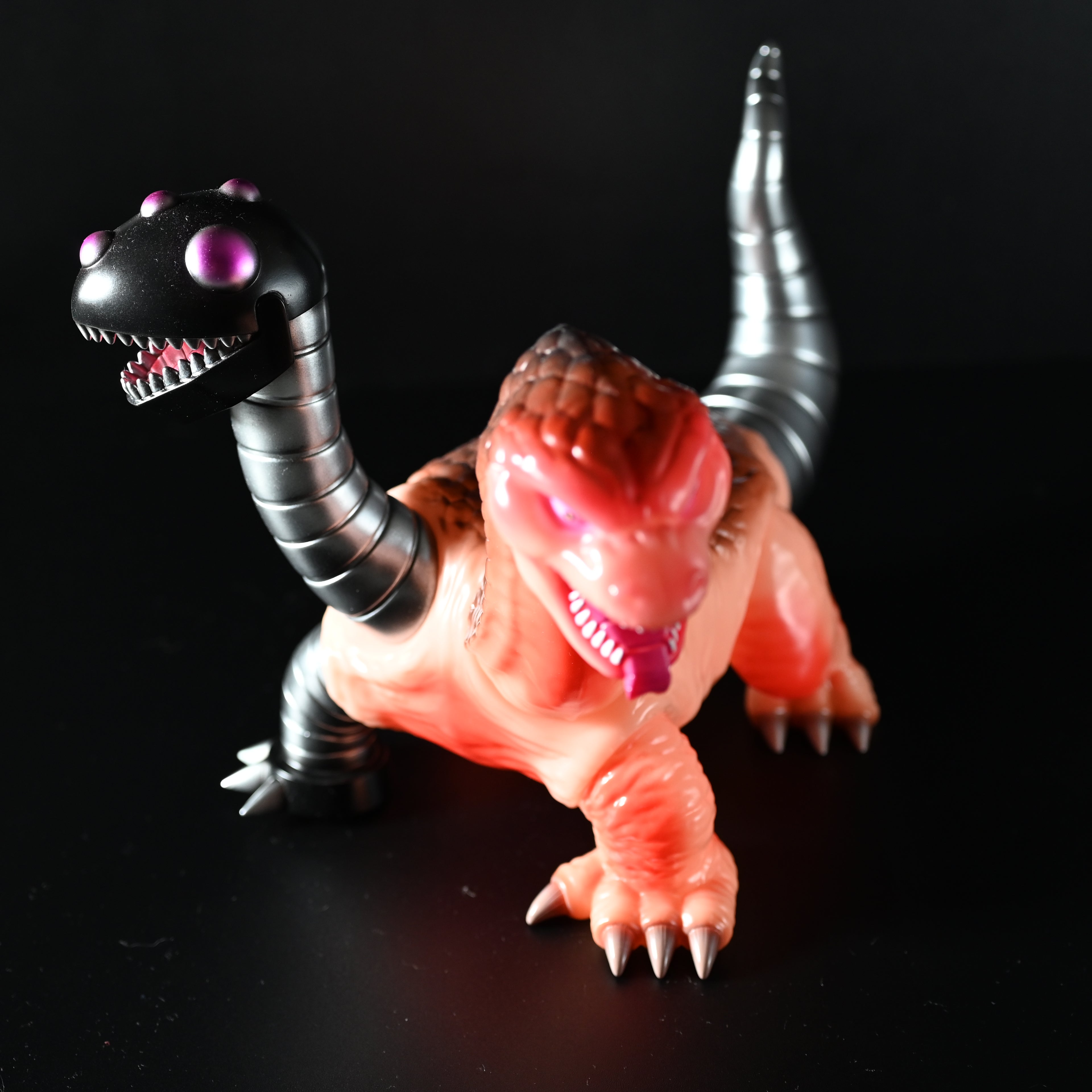 MECHASAURUS ZUU 3rd Colorway (Red Glow-in-Dark)