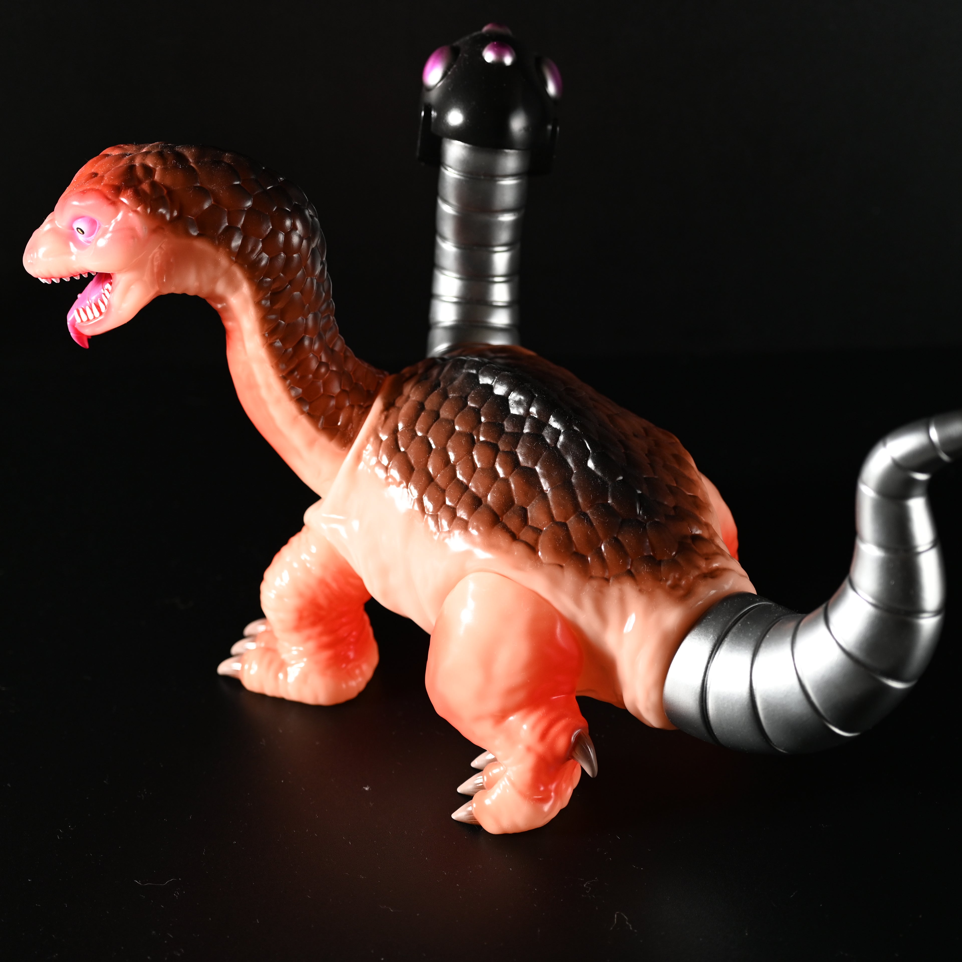 MECHASAURUS ZUU 3rd Colorway (Red Glow-in-Dark)