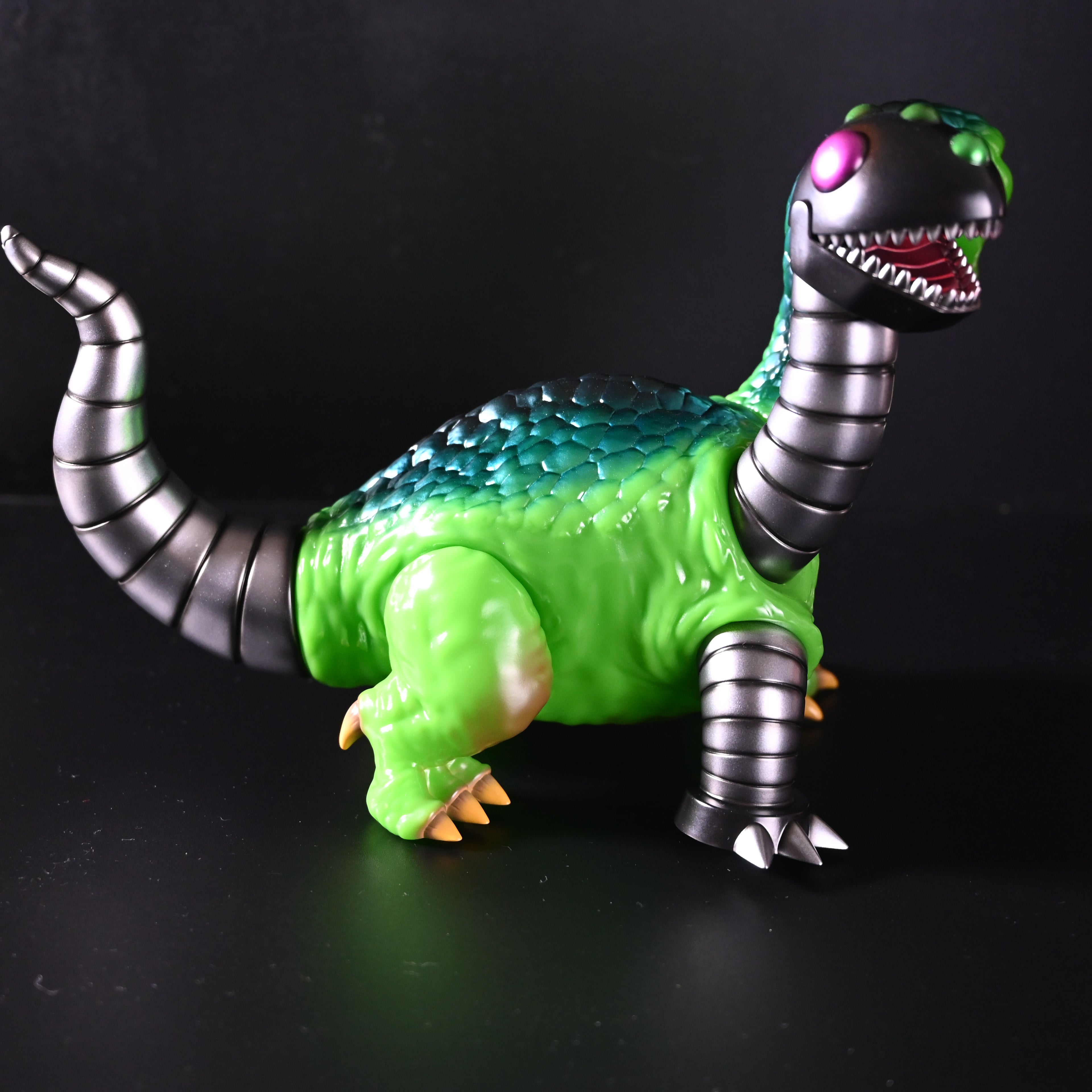 MECHASAURUS ZUU 2nd Colorway (Green)