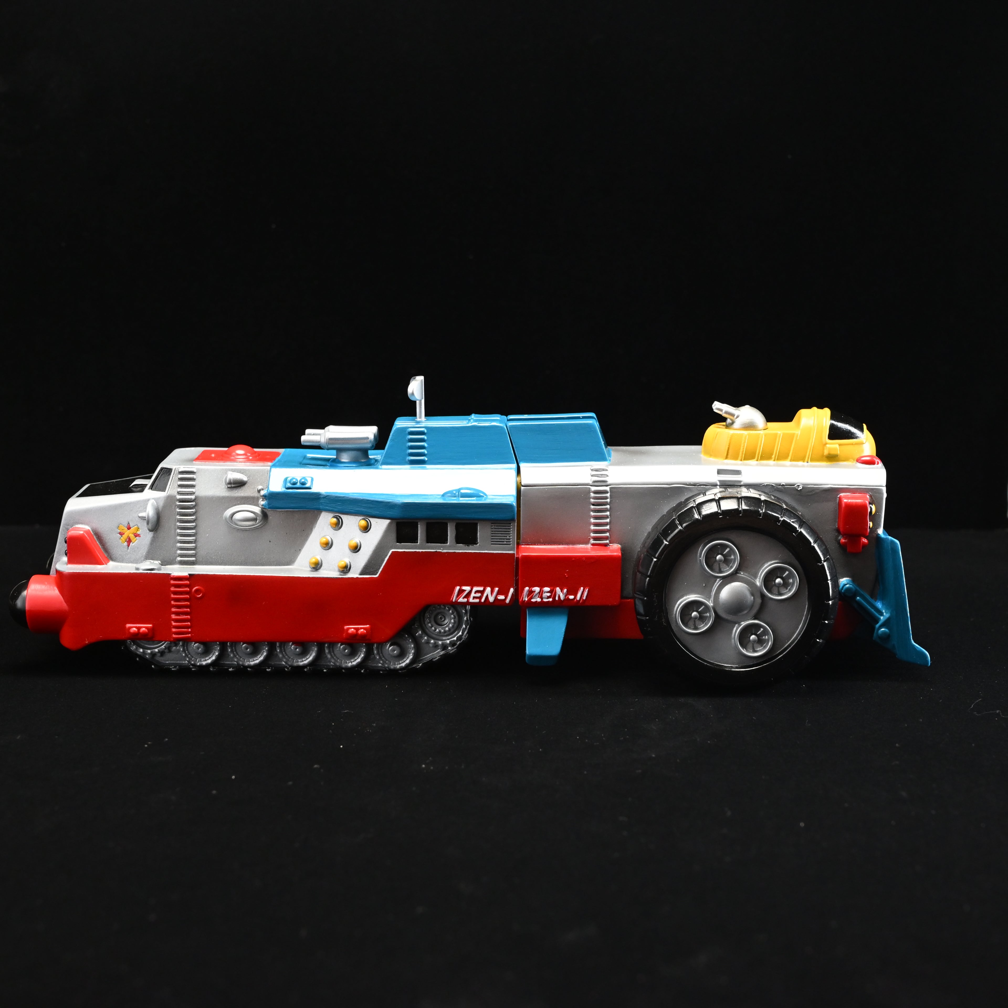 IZEN I and IZEN II Set Debut Colorway