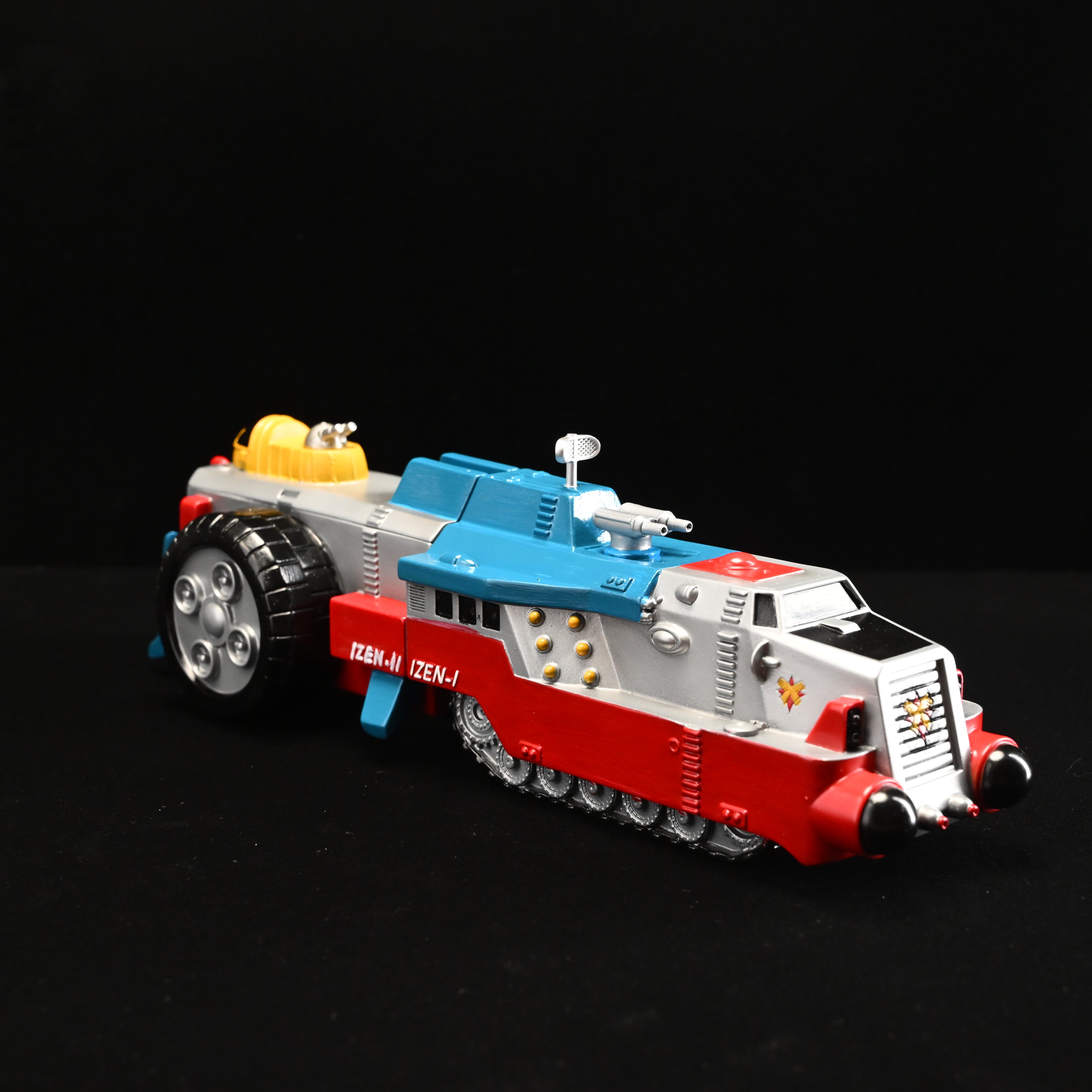 IZEN I and IZEN II Set Debut Colorway