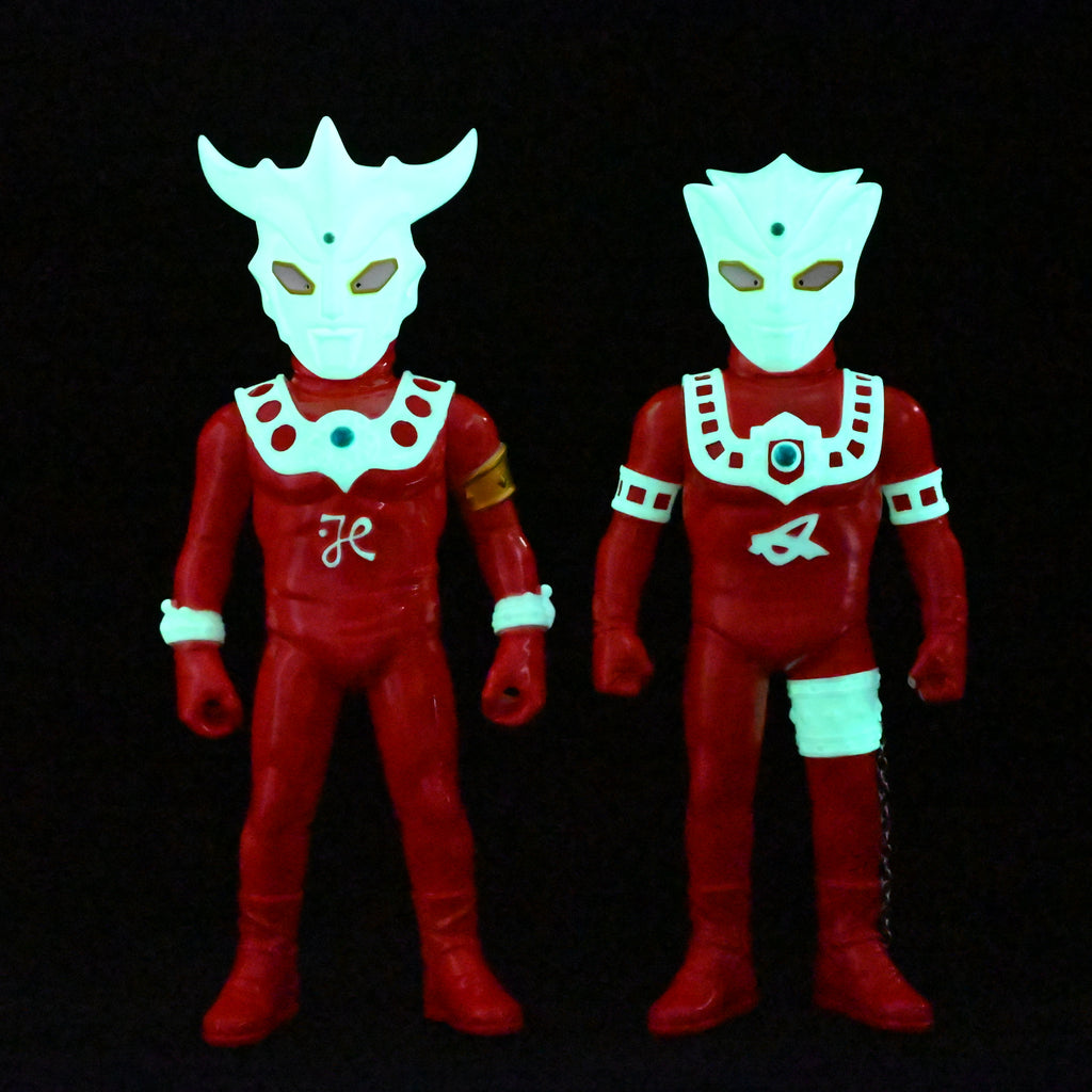 ULTRAMAN LEO GLow-in_Dark Colorway