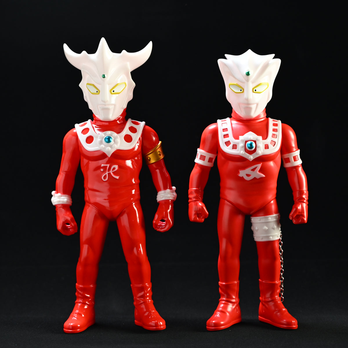 ULTRAMAN LEO GLow-in_Dark Colorway