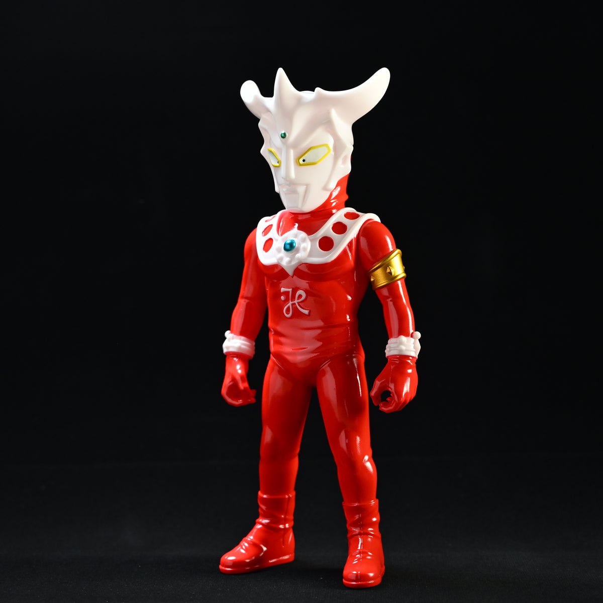 ULTRAMAN LEO GLow-in_Dark Colorway