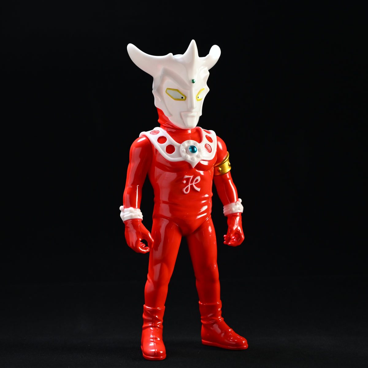 ULTRAMAN LEO GLow-in_Dark Colorway