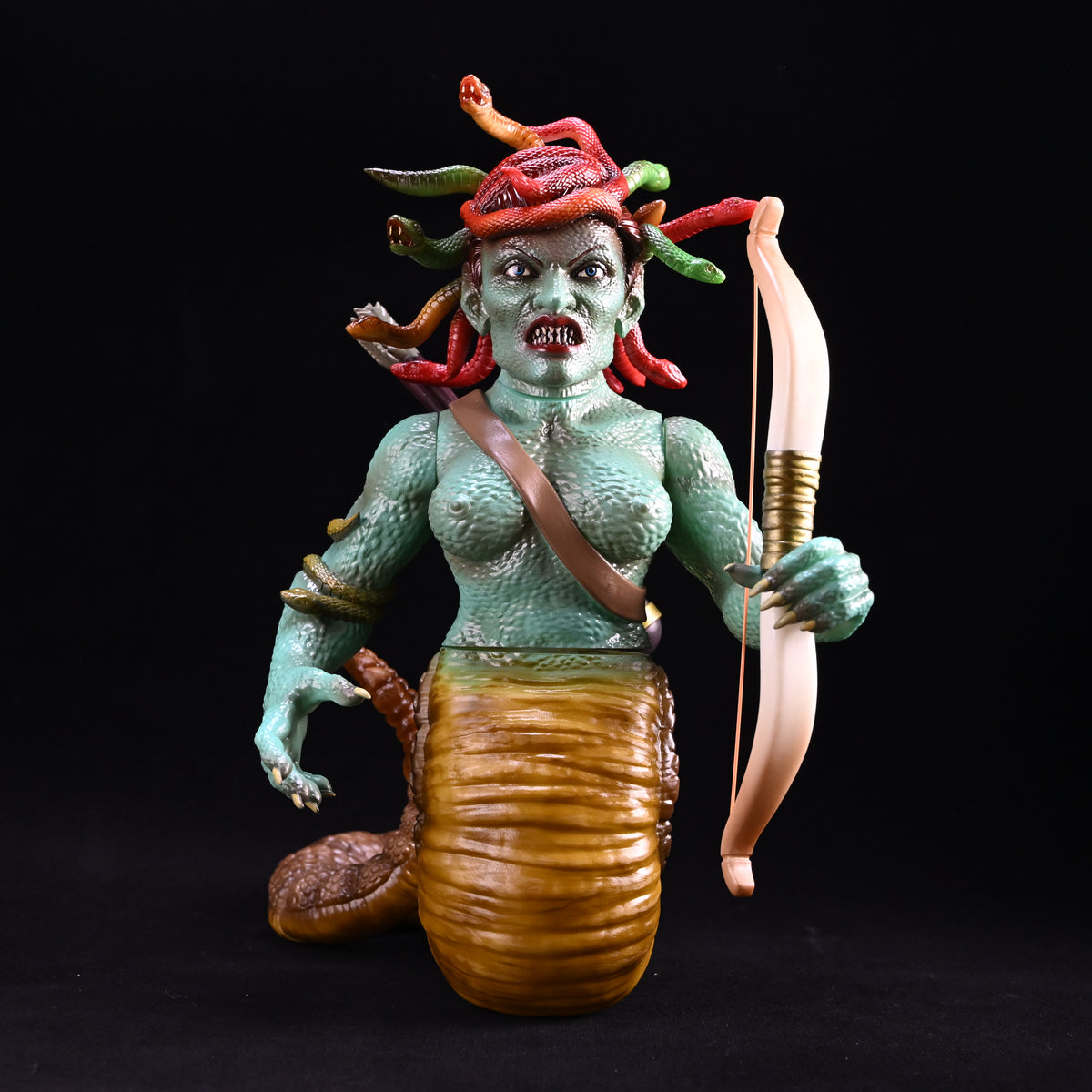 THE MEDUSA — VINTAGE-STYLE SOFT VINYL