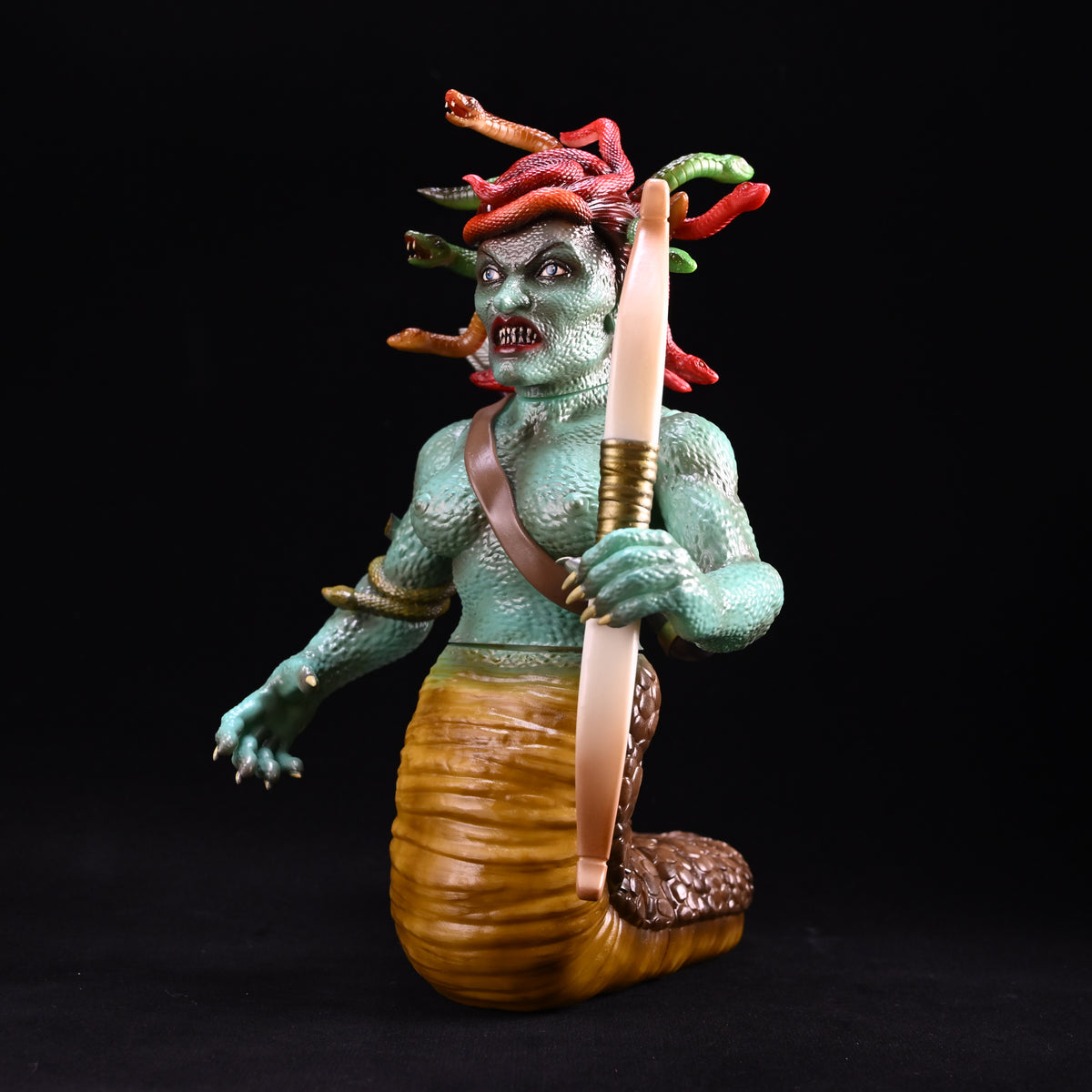 THE MEDUSA — VINTAGE-STYLE SOFT VINYL