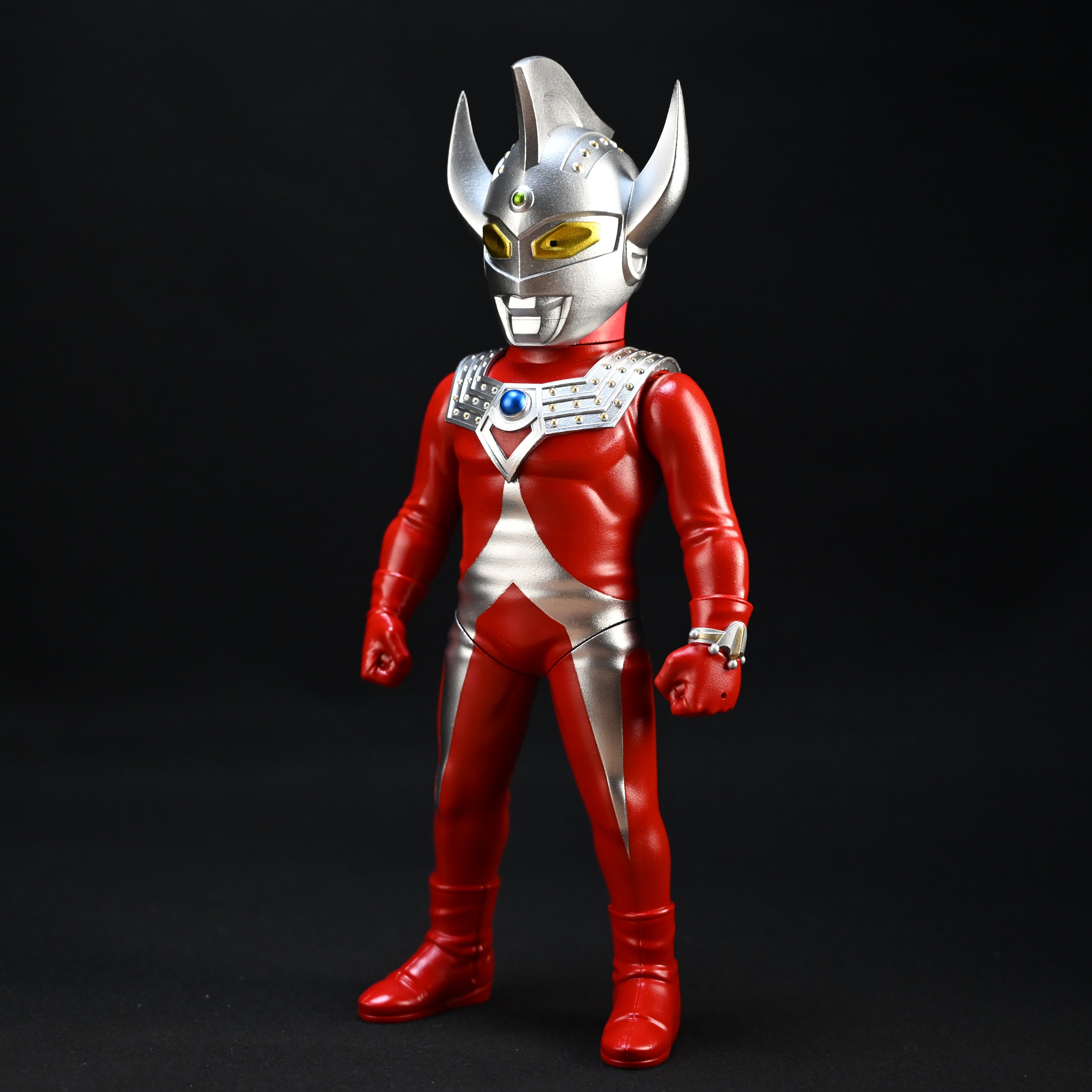 ULTRAMAN TARO Debut Colorway