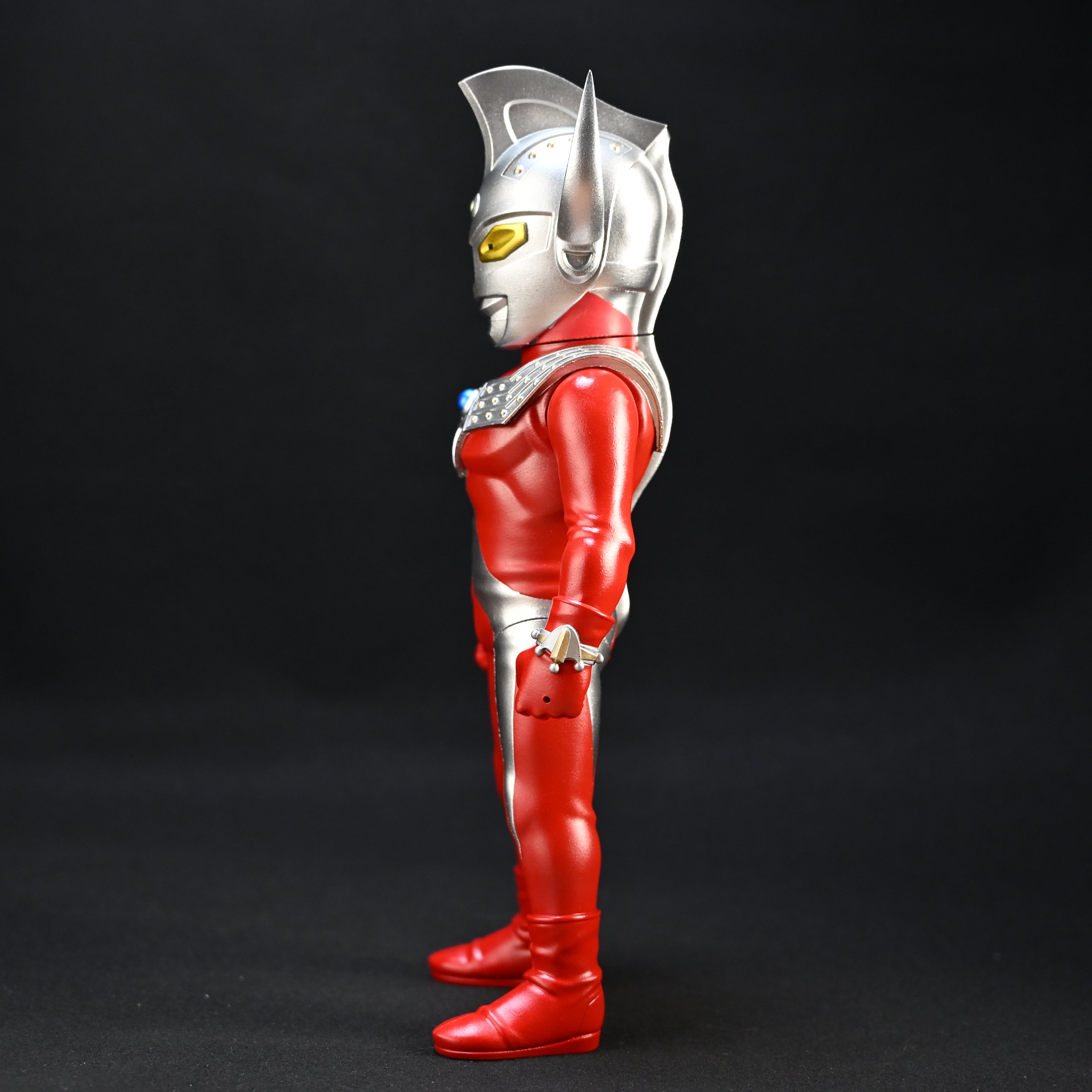 ULTRAMAN TARO Debut Colorway