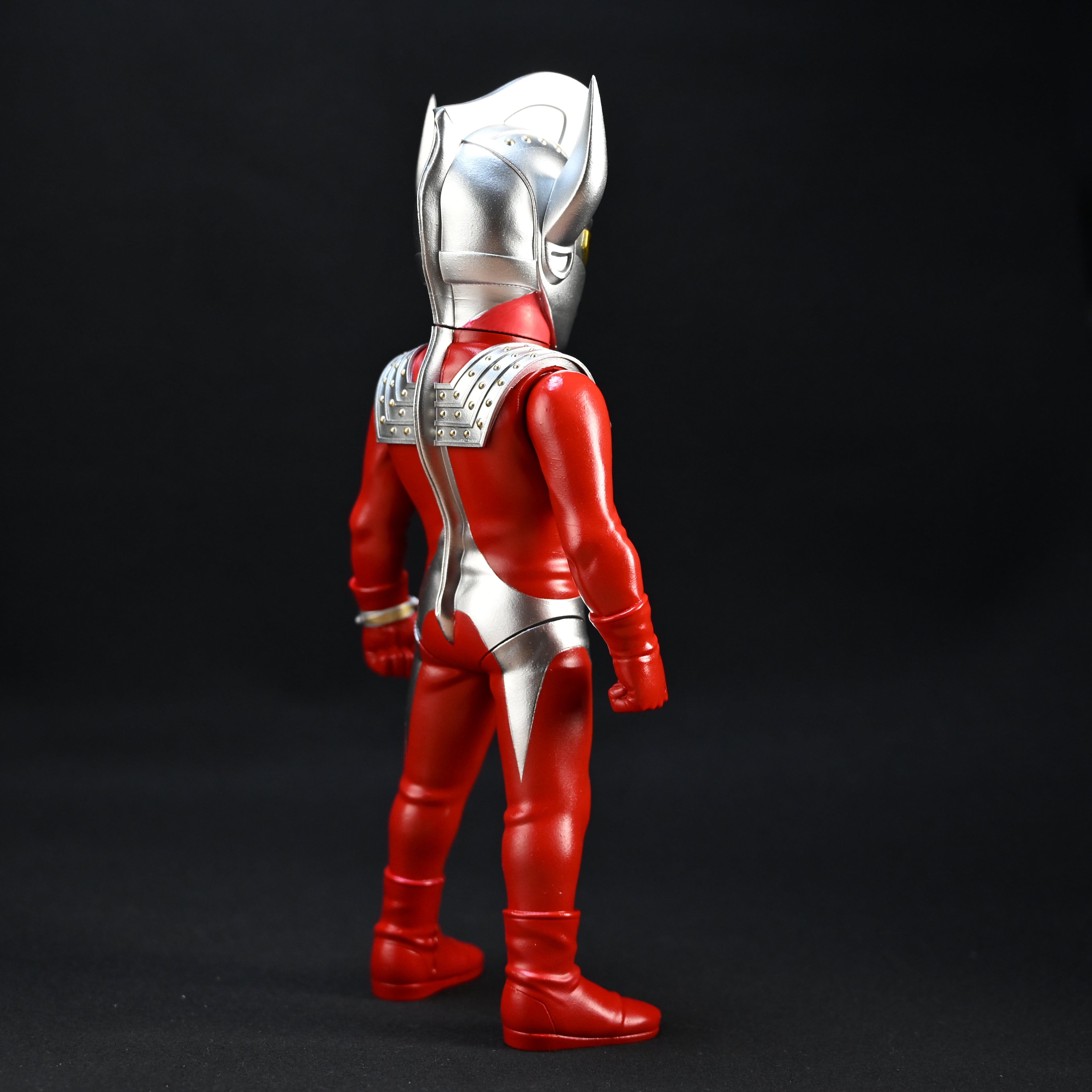 ULTRAMAN TARO Debut Colorway